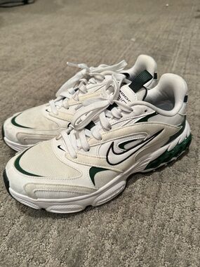 Nike White and Green Chunky Running Sneakers